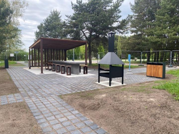 Stroomi rannapargis Põhja-Tallinnas valmis sel aastal kaasava eelarve käigus grillimiskoht._0.jpg