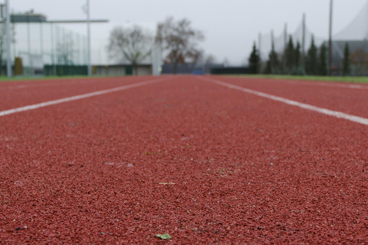 track-1109707_1280.jpg