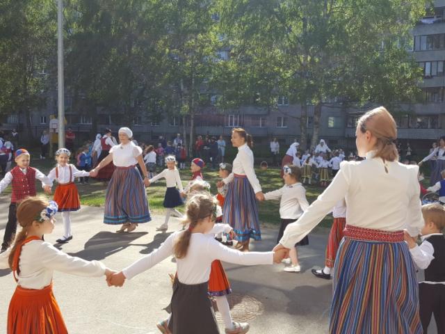 Mudilaste tantsupidu "Me armastame Eestit".jpg