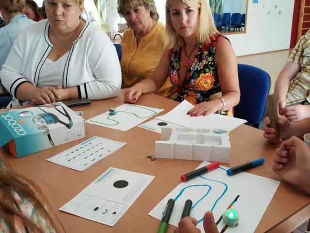 2018-08-17 külas Narva Lasteaia Tareke õpetajad.jpg