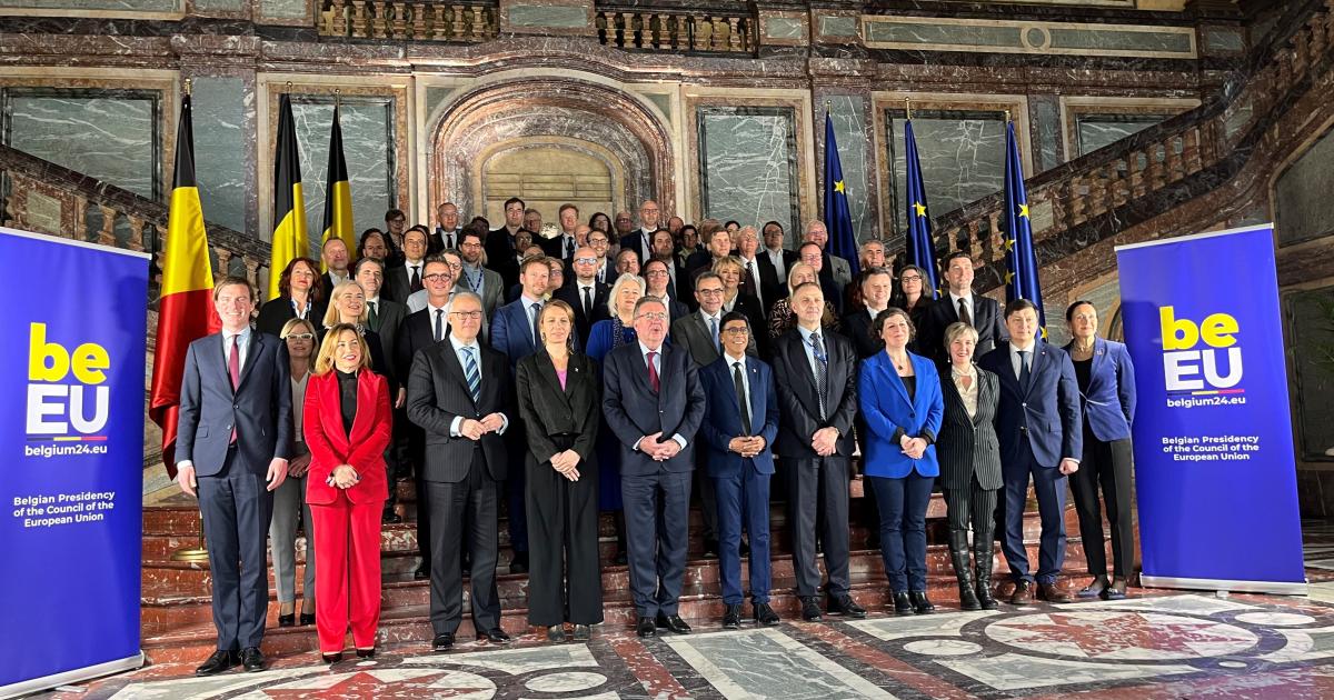 Эмигранты в германии. Арабы в германии. Миграция в европе. Европейские сериалы. Последний европеец.